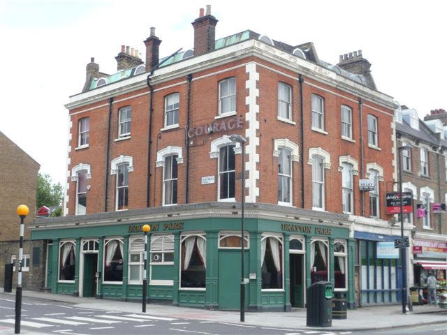 Drayton Park (Hotel), 66 Drayton Park, N5 - in May 2008