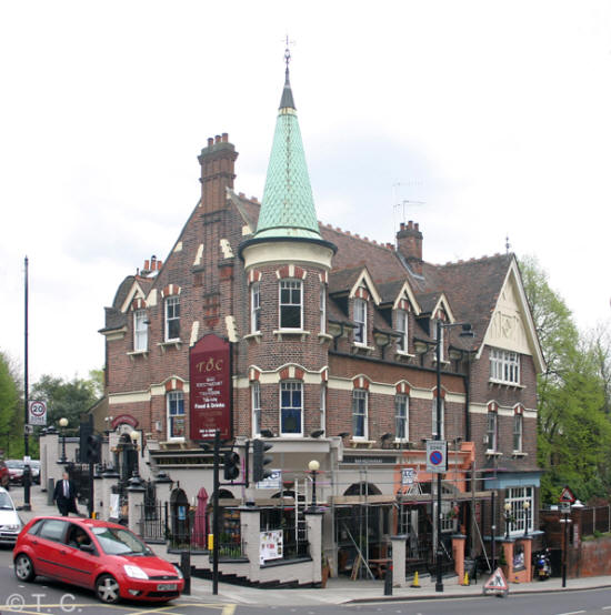 Old Crown, 90 Highgate Hill, N19 - in April 2010