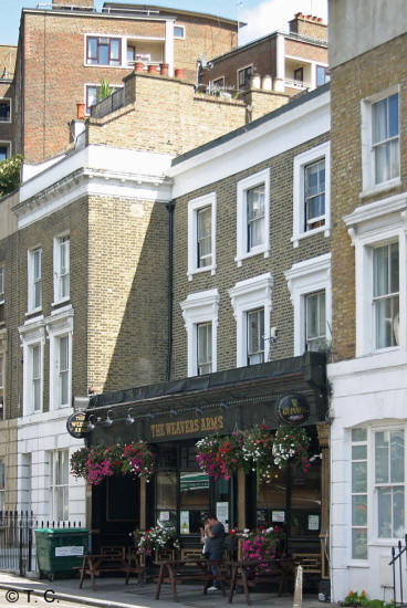 Weavers Arms, 98 Newington Green Road, Islington, N1 - in August 2010
