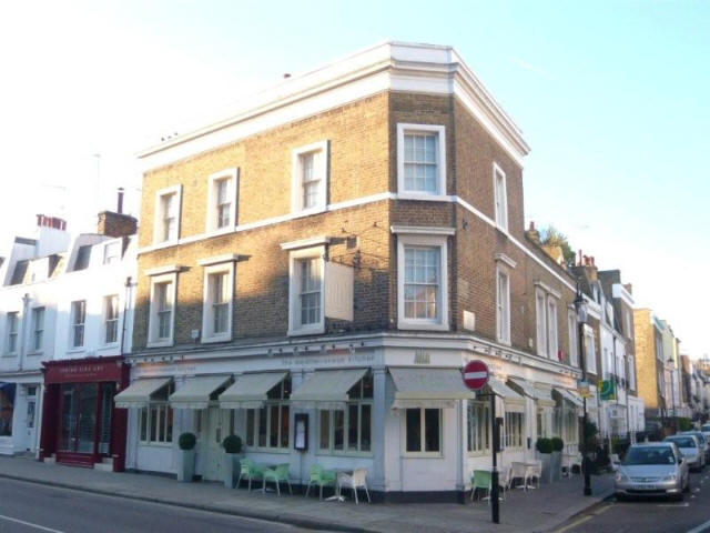 Macaulay Arms, 129 Kensington Church Street, W8 - in January 2009