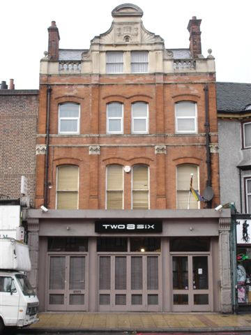 Castle, 286 High Street, Lewisham, SE13 - in December 2007