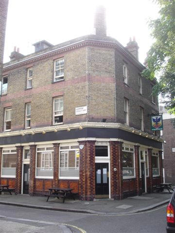 Phoenix, 6 Daventry Street, NW1 - in September 2007