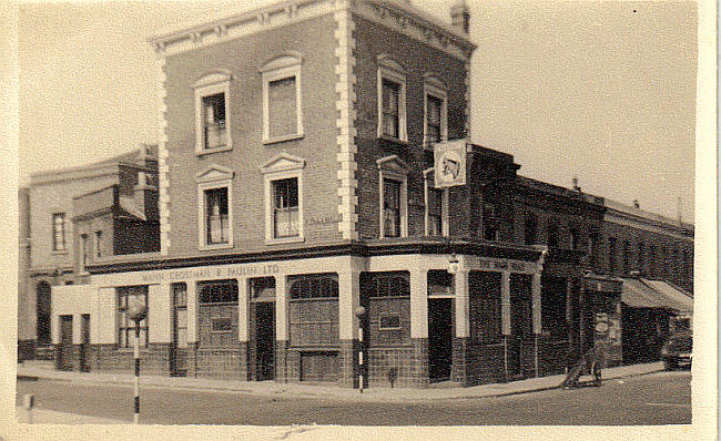 Nags Head, 25 Bow Common Lane, Mile End