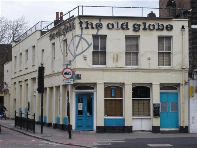 Old Globe, 191 Mile End Road - in April 2006