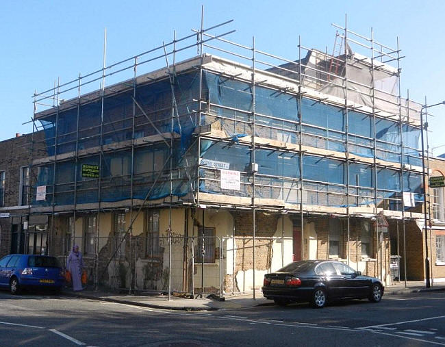 Shakespeare’s Head, 182 Jubilee Street, E1 - in October 2011