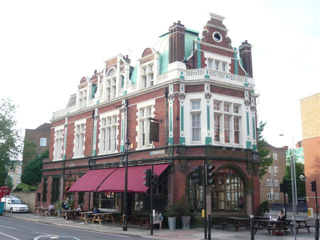 Roebuck, 50 Great Dover Street, SE1 - in May 2008