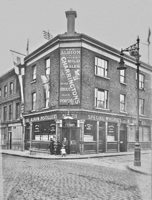 In 1920, The Albion, 211 Shadwell High Street is at the corner of Mercer Street.