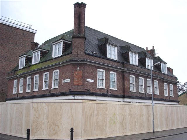 Earl of Zetland, 50 Lee Street - in November 2006
