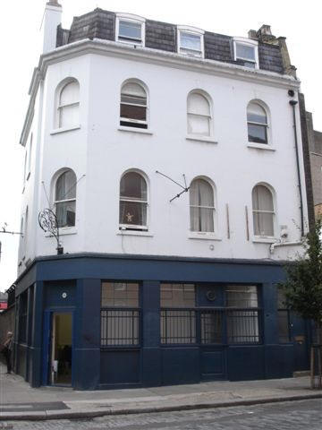 Ship & Blue Ball, 13 Boundary Street - in September 2006