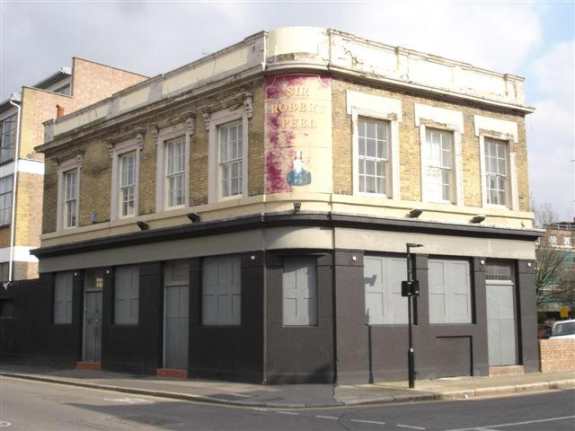 Sir Robert Peel, 29 Eagle Wharf Road - in March 2007