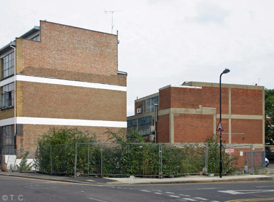 Sir Robert Peel, 29 Eagle Wharf Road, N1 - in September 2010