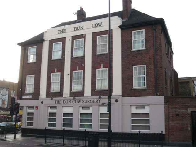 Dun Cow, 279 Old Kent Road, SE1 - in April 2008