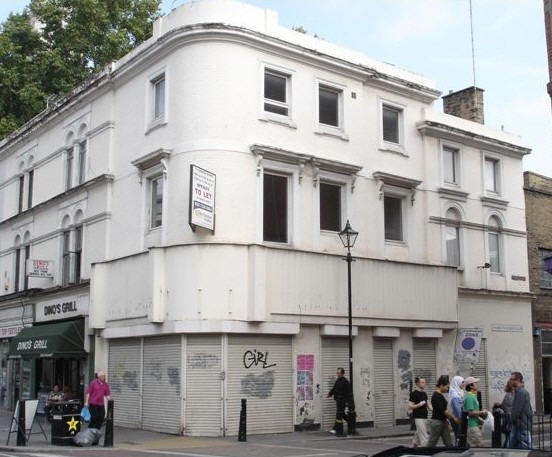 Queens Head, 74 Commercial Street - in September 2006
