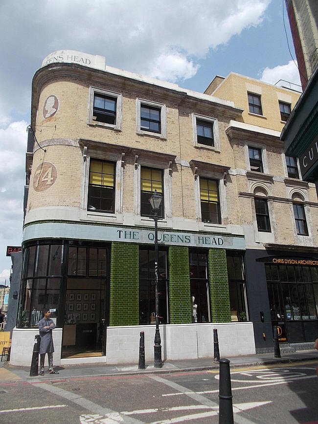 Queens Head, 74 Commercial Street - in 2019 after refurbishment
