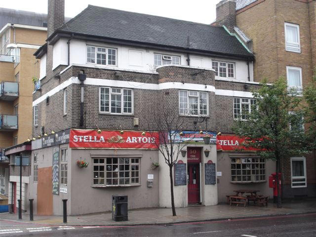 Artichoke, 50 The Highway, Stepney E1 - in August 2007