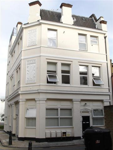 Kinder Arms, 19 Rampart Street - in September 2006