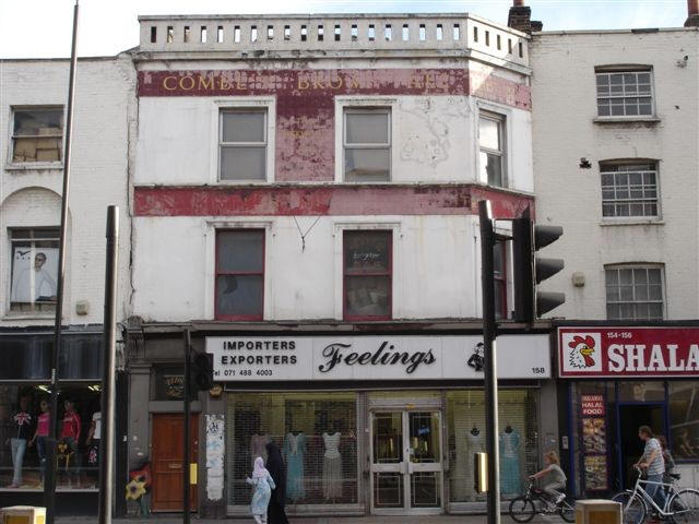 Mackworth Arms, 156 - 158 Commercial Road - in August 2006
