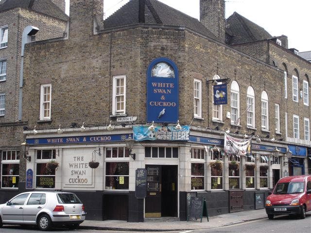 White Swan, 97 Wapping Lane, E1 - in September 2006