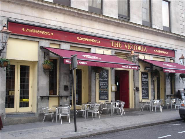 Victoria (Hotel), 56 Buckingham Palace Road, SW1 - in December 2007