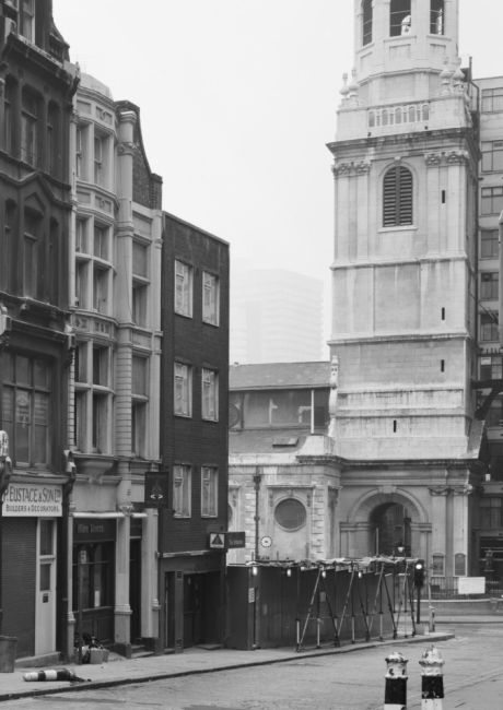 The Britannia in 1983, the lower end of the street has been demolished and both pubs are soon to follow.