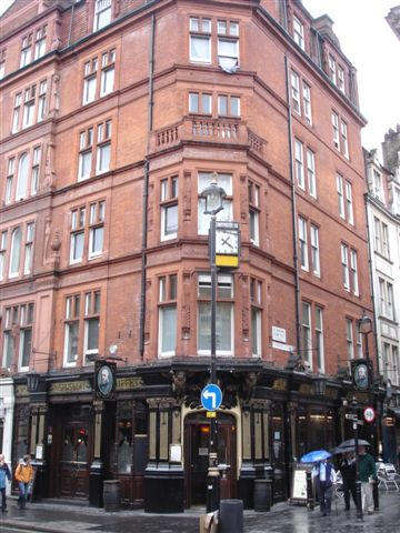 Salisbury Stores, 90 St Martins Lane, WC2 - in May 2007