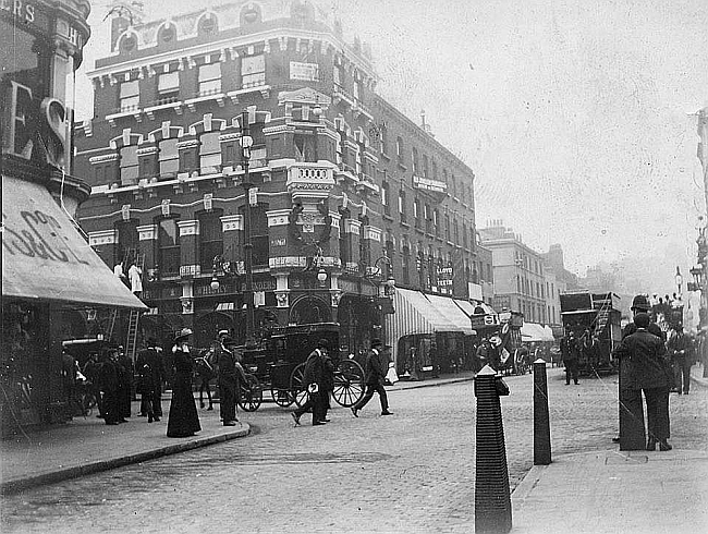 Adam and Eve, 284 Euston Road - circa 1900