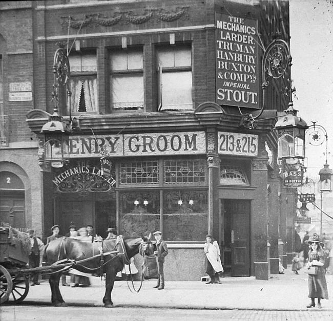 Mechanics Larder, 213 & 215 Grays Inn Road circa 1910 with landlord Henry Groom