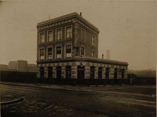 Mitre Tavern, 242 Grafton Road, NW5. - in 1931