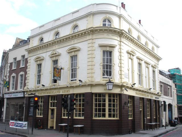 Northumberland Arms, 141 Kings Cross Road, WC1 - in June 2007