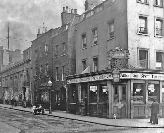 Queens Arms, 62 Charlotte street at the corner of Tottenham street in 1890. The landlord would be Ernest Weber
