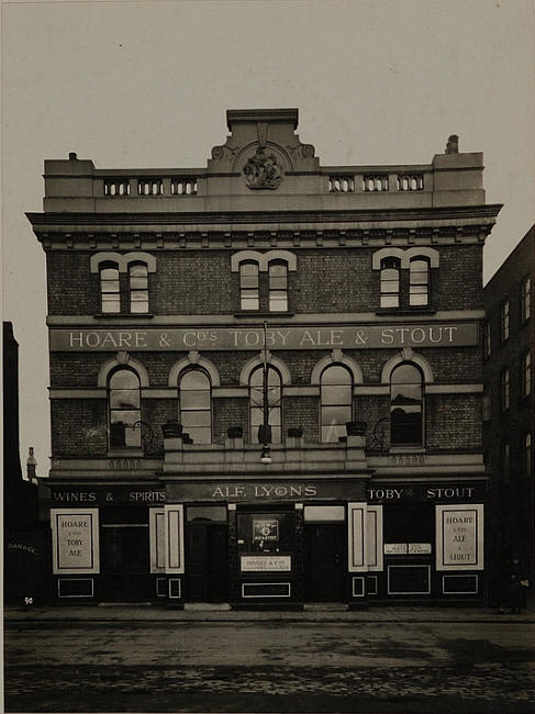 St Martins Tavern, 35 Pratt Street, Camden Town NW1