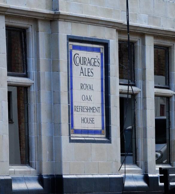 Royal Oak, 43 Green Lanes, N16 - in 2015