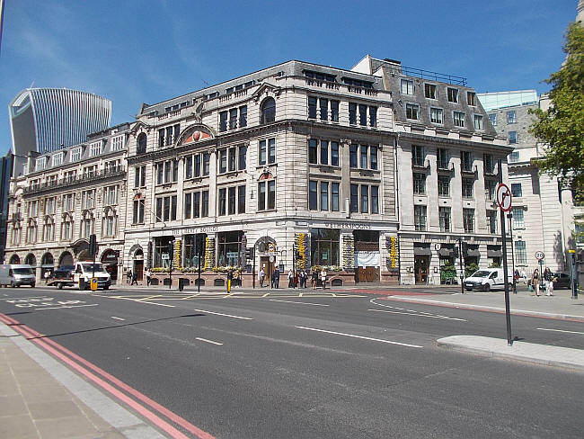 Liberty Bounds, 15 Trinity Square, Tower Hill, EC3 - in May 2019