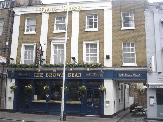 Brown Bear, 139 Leman Street, E1 - in January 2008