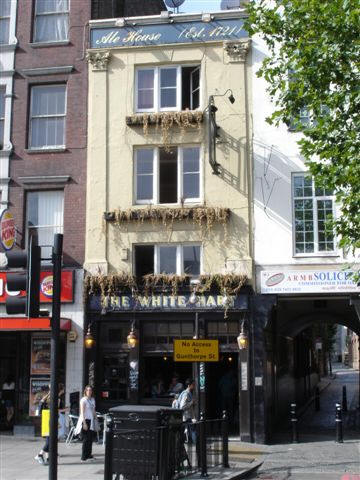 White Hart, 89 Whitechapel High Street - in September 2006