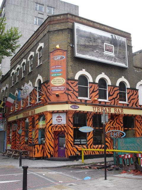 London Hospital Tavern, 176 Whitechapel Road - in September 2006