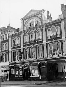 Royal Oak, 120 Whitechapel Road - in 1986