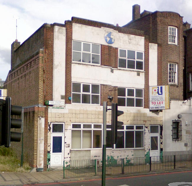 Globe, 202 Fore Street, Edmonton - in 2008