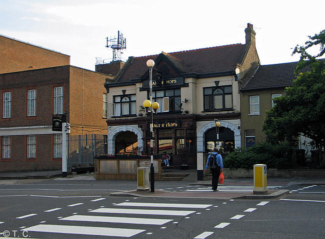 Malt & Hops, 891 High Road, Finchley, N12 - in June 2015