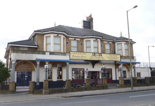 Upper Welsh Harp, Edgware Road / The Broadway, West Hendon - in January 2010