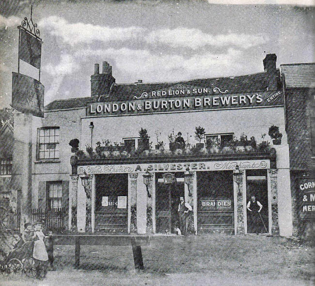 Red Lion & Sun, 25 North Road, Highgate - circa 1887 with landlord A Silvester