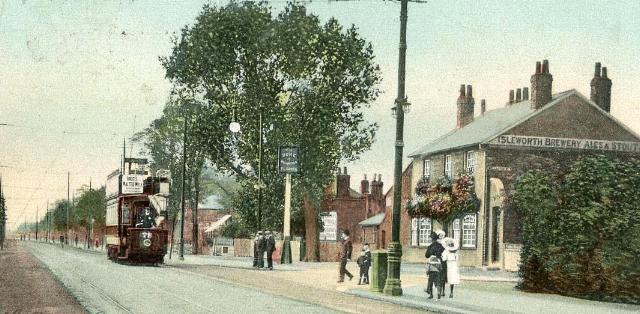 Duke of Wellington, Staines Road, Hounslow - Isleworth Brewery