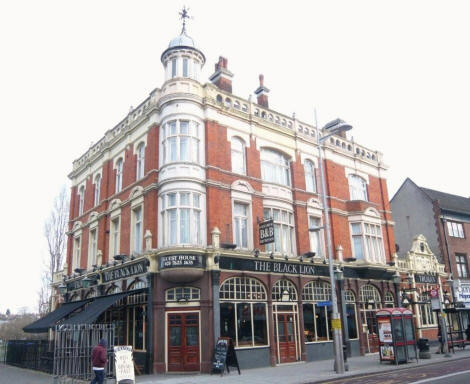 Black Lion, 274 High Road, Kilburn - in January 2009