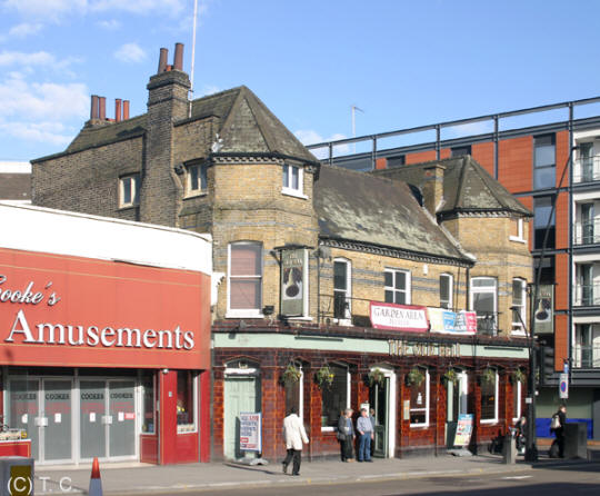 Ye Olde Bell, 38 Kilburn High Road, NW6 - 4th April 2010
