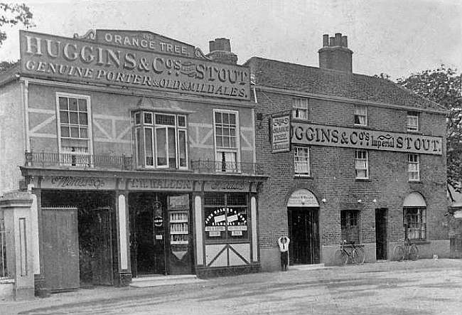 Orange Tree, Friern Barnet Lane, New Southgate N11 - 1904 to 1909