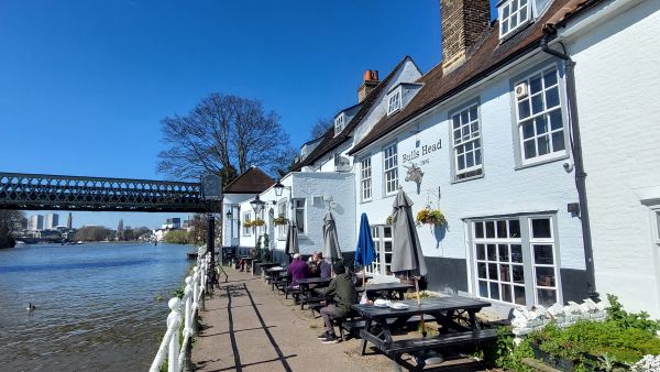 Bulls Head, 15 Strand-on-the-Green - in 2023