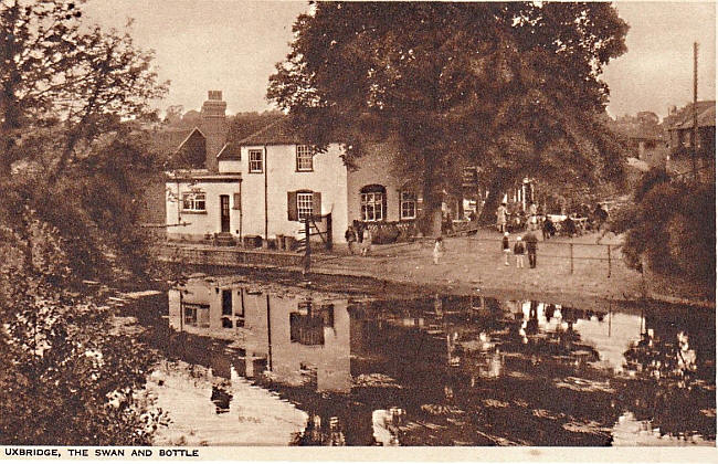 Swan & Bottle, Uxbridge